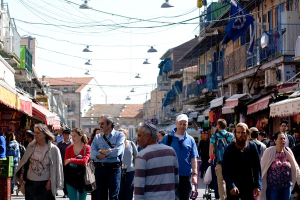 Рынок Махане Иегуда в Иерусалиме — стоковое фото