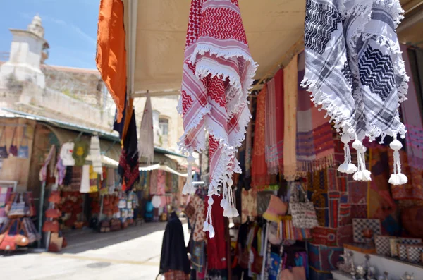 De Arabische markt van de oude stad Jeruzalem, Israël — Stockfoto