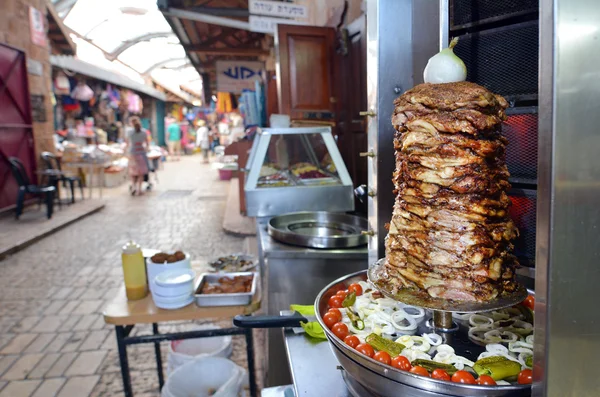 Shawarma afisata pe piata veche de acri — Fotografie, imagine de stoc