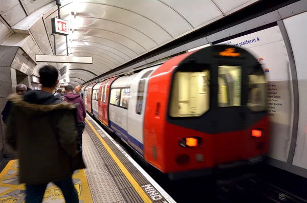 Motor de comboio subterrâneo de Londres — Fotografia de Stock