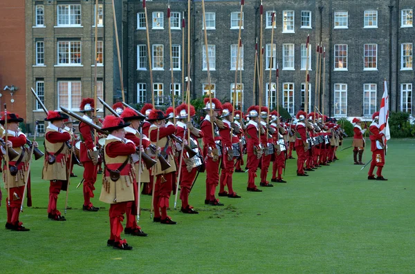 Pikemen and Musketeers of the Honourable Artillery Company — Stock Photo, Image