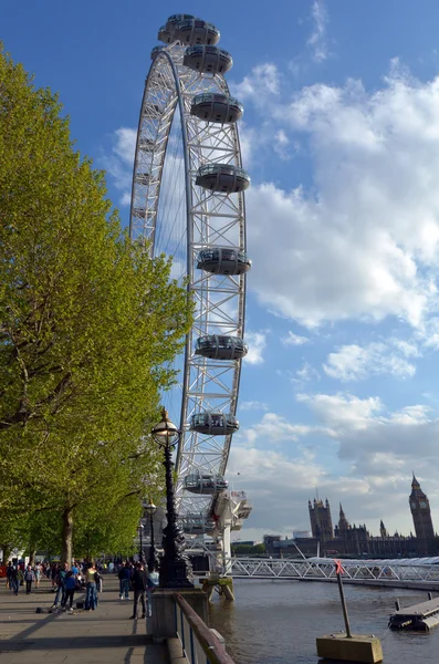 London Eye - Londres Reino Unido — Fotografia de Stock