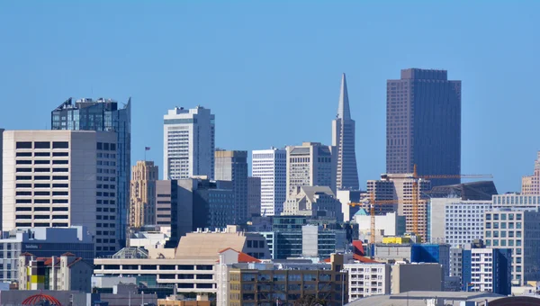 Transamerica Pyramid in San Francisco skyline — Stok fotoğraf