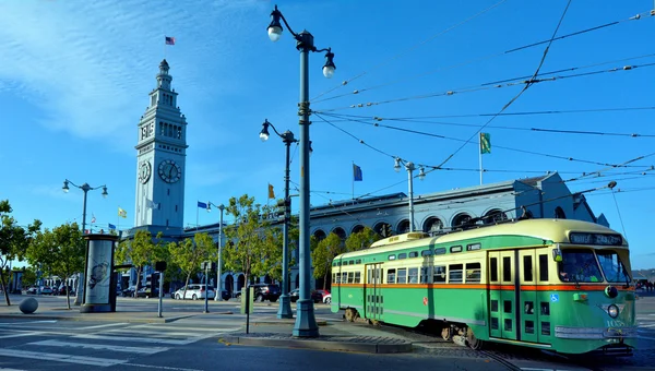 Uno de los tranvías PCC originales de San Francisco, en — Foto de Stock