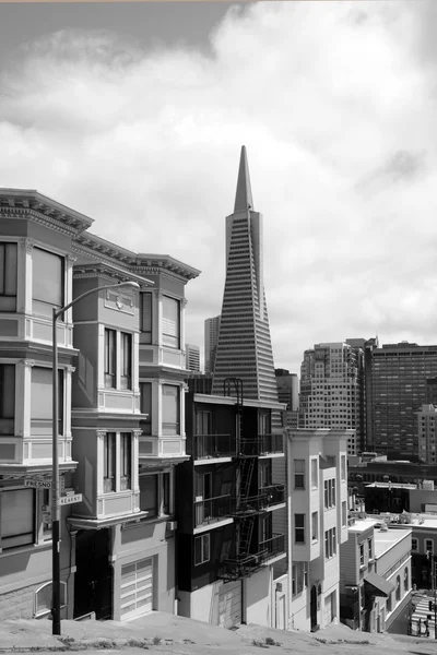 Transamerica Pyramide in San Francisco Innenstadt — Stockfoto