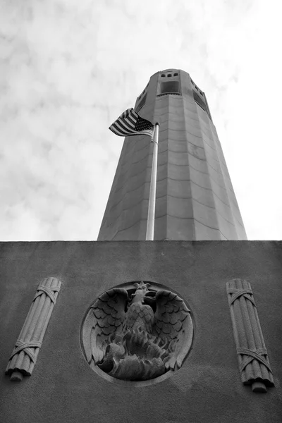 Looking up at Coit  Tower in San Francisco - CA — ストック写真