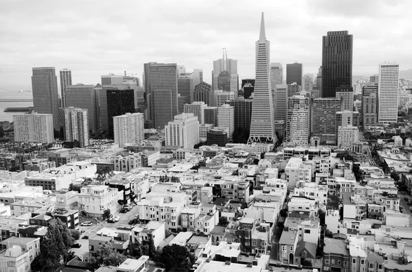 Aerial view of San Francisco financial center skyline - Californ — 图库照片