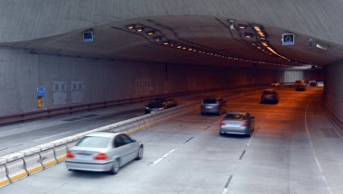 Traffic in San Francisco parkway tunnels