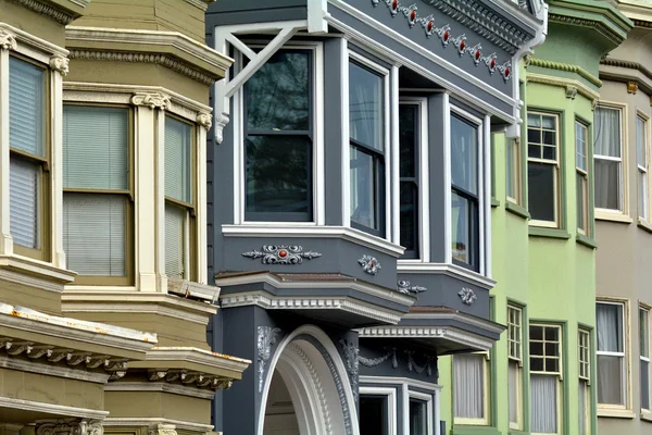 Old colourful victorian houses — Stockfoto