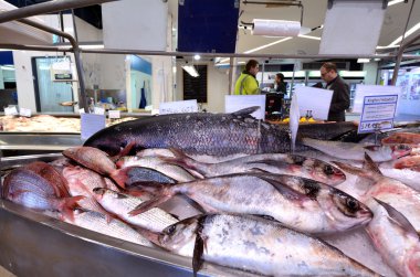 Auckland Yeni Zelanda Auckland balık pazarında ticaret