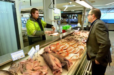 Auckland Yeni Zelanda Auckland balık pazarında ticaret