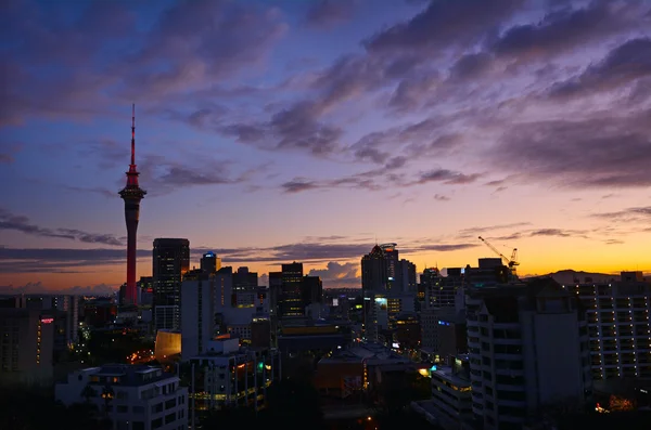 Vista aérea del horizonte de Auckland al amanecer - Nueva Zelanda — Foto de Stock