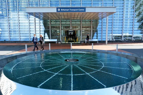 Passengers at the new Britomart Train Station entrance in Auckla — Zdjęcie stockowe