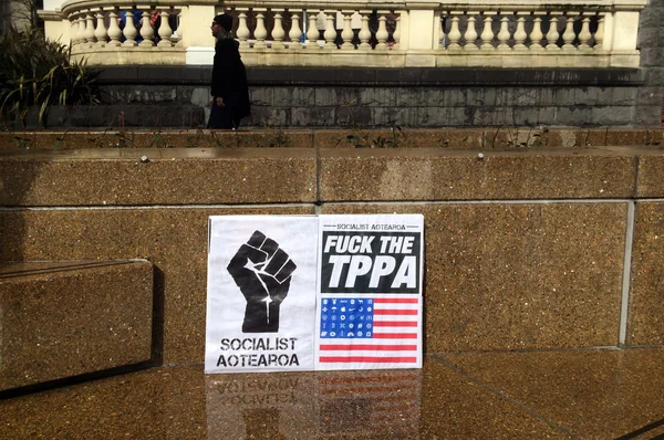 Milhares marcham contra acordo comercial TPP em Auckland - New Ze — Fotografia de Stock