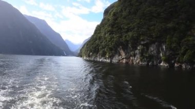 Milford ses fiyort görünümü