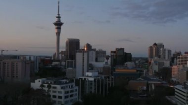Auckland Yeni Zelanda manzarası gün batımında