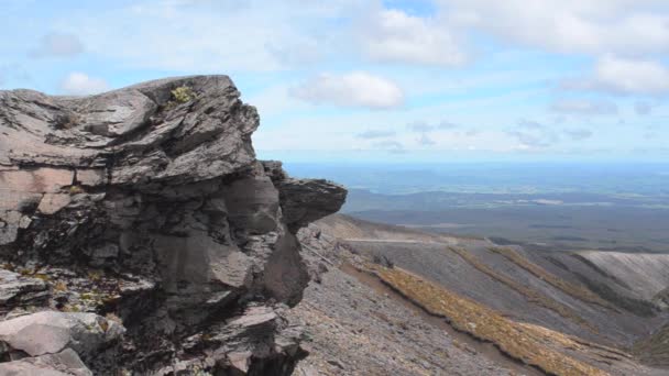 Wild landschap van Tongariro National Park Nieuw-Zeeland — Stockvideo