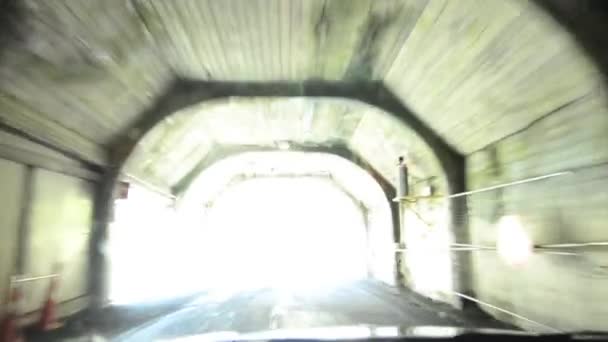Гомерский тоннель и дорога — стоковое видео