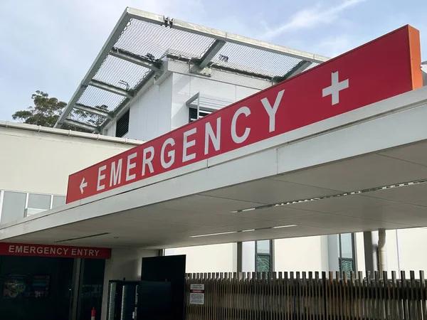 PORT MAQUIRE, NSW 17 2025 Port Macquarie Üs Hastanesi. Port Macquarie Üs Hastanesi 228 yataklı beşinci seviye bir tesistir. 24 saatlik acil servis ve çeşitli uzman hizmetleri vardır..