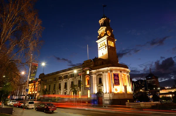 Noční Doprava Mimo Auckland Radnice Queen Street Aucklandu New Zealand — Stock fotografie