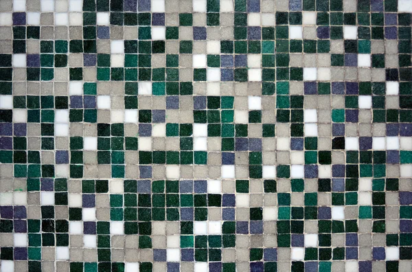 Mozaika wykonana z zielonym odcieniu i białe płytki — Zdjęcie stockowe