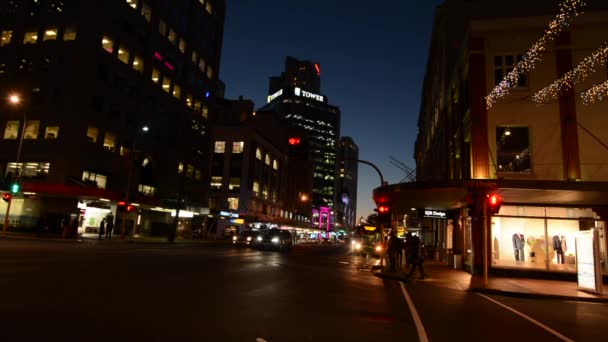 Traffic Customs Street Auckland Centrum Nachts Auckland Meest Kosmopolitische Stad — Stockvideo