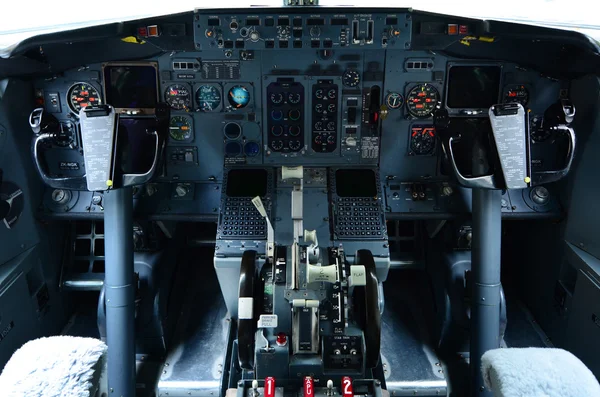 Boeing 737 cockpit — Stockfoto