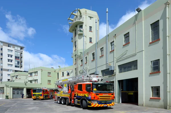 Motores de incêndio em Auckland City Fire Station, Auckland New Zeala — Fotografia de Stock
