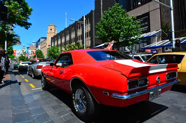 Chevrolet Camero SS engine in a Public US classic muscle car par — Stock Photo, Image