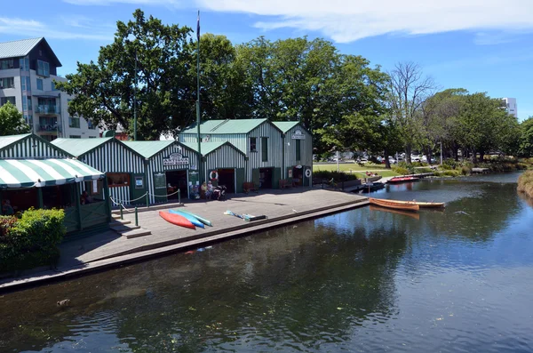 Punting and Kayaks boat shed on the Avon river Christchurch  - N — Stock Photo, Image