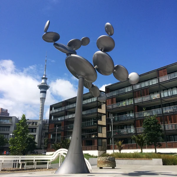 Escultura de citoplasma en el puerto del viaducto Auckland Nueva Zelanda — Foto de Stock