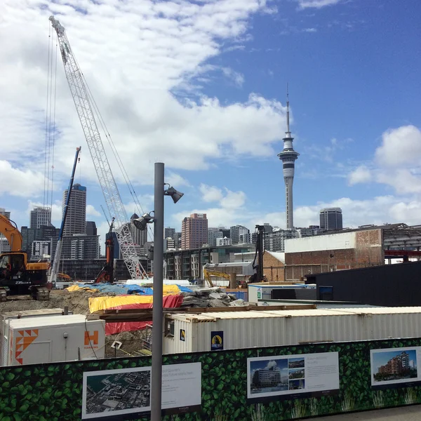 Luxury apartments construction site in Auckland waterfront New Z — Stock Photo, Image