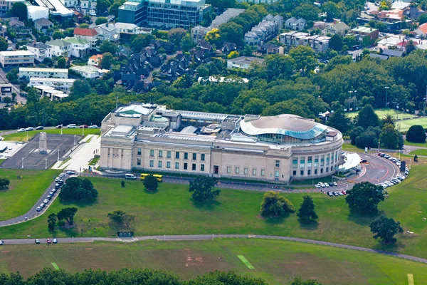 Vue aérienne du Musée commémoratif de guerre d'Auckland — Photo