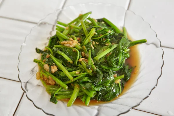 Sauted Japanese spinach — Stock Photo, Image