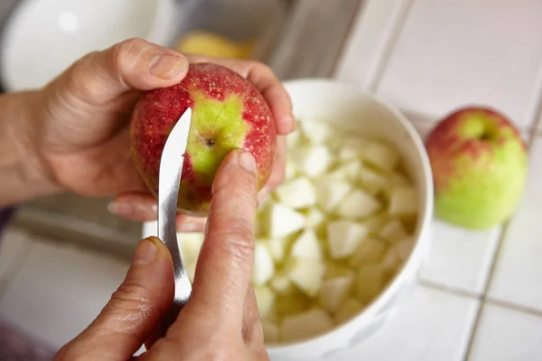 Zubereitung frischer Früchte — Stockfoto