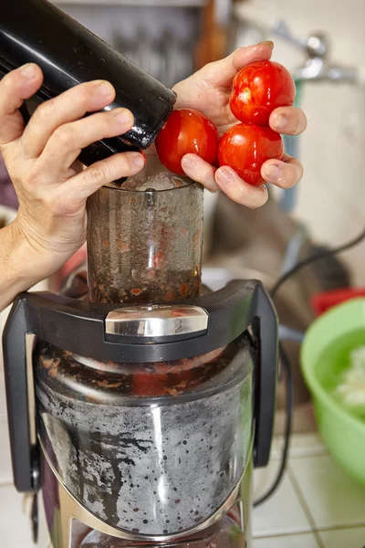 Juicer de tomate —  Fotos de Stock
