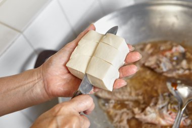 Balık güveç için ekleme tofu
