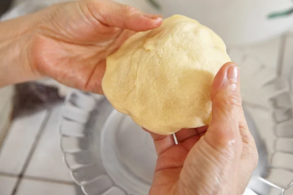 Формування тісто хліб — стокове фото