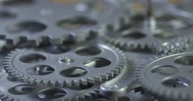 Çalışan Mekanizmada Sihirli Metal Dişlilerini Kapat