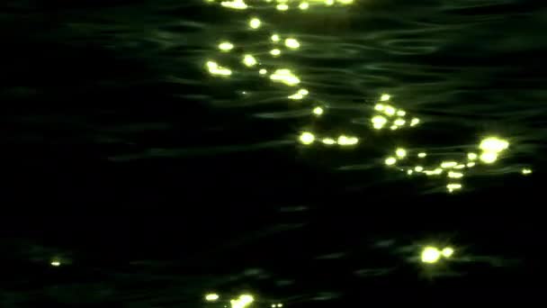 Eau Mer Sombre Paillettes Soleil Brillant Rayon Brille Faisceaux — Video