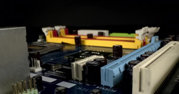 Oude Moederbord Pcb Componenten Beeldmateriaal — Stockvideo