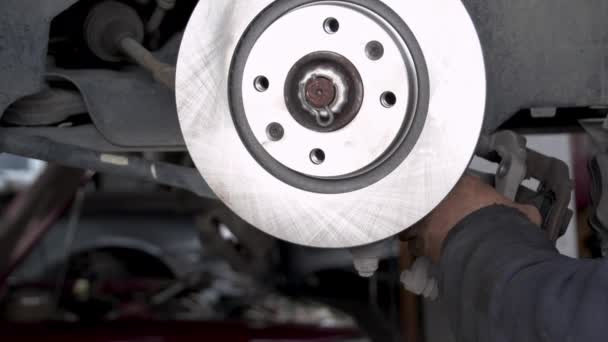 Bremsbeläge Und Bremsscheiben Auto Reparaturservice — Stockvideo