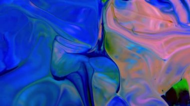 Renkli Kaos Mürekkebi Sıvı Türbülans Hareketinde Yayıldı 