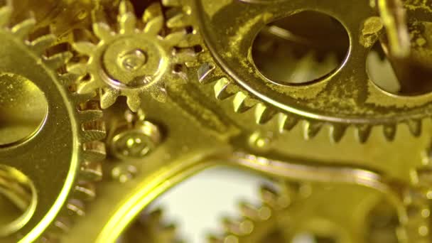 Mecanismo Engrenagens Antigas Douradas Trabalhando Zoom Para Fora Close — Vídeo de Stock