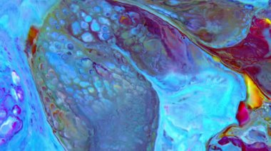 Fırıl fırıl dönen boyalar renkli kıvrımlı katmanlar oluşturuyor. Bu klip, reklamlar, sunumlar, raporlar, müzik videoları, web siteleri, mobil uygulamalar ve daha fazlası gibi projeler için arka plan olarak kullanılabilir..