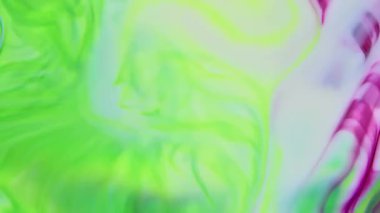 Fırıl fırıl dönen boyalar renkli kıvrımlı katmanlar oluşturuyor. Bu klip, reklamlar, sunumlar, raporlar, müzik videoları, web siteleri, mobil uygulamalar ve daha fazlası gibi projeler için arka plan olarak kullanılabilir..