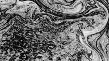 Bu gri tonlu boya dokusu yüzeyin zenginliğini ve maddi detaylarını az gösteriyor. Asgari estetik, profesyonel altyapı için iyi çalışıyor..