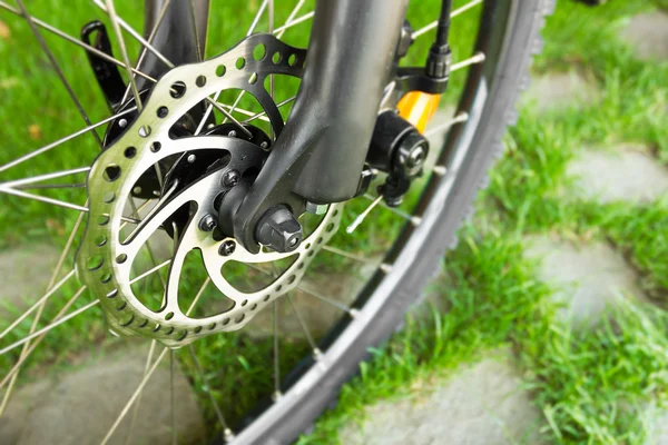 Metall disketten bromsar detalj på mountain cykel — Stockfoto