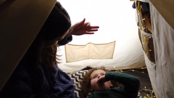 Cute Daughter Watching Mother Puppet Show Smiling Little Girl Lying — Vídeos de Stock