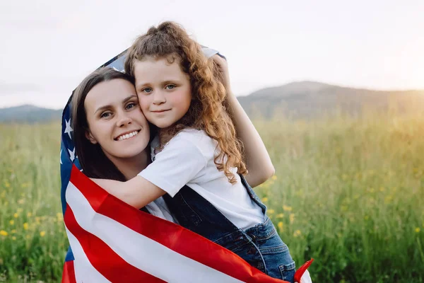Happy Young Mother Cute Small Daughter Holding Usa United States — Stock Photo, Image